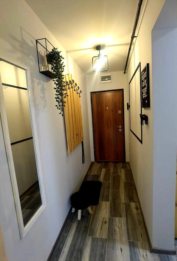 Night Lotus Apartment Hunedoara Exterior foto