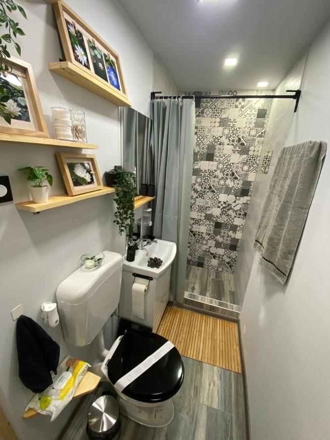 Night Lotus Apartment Hunedoara Exterior foto