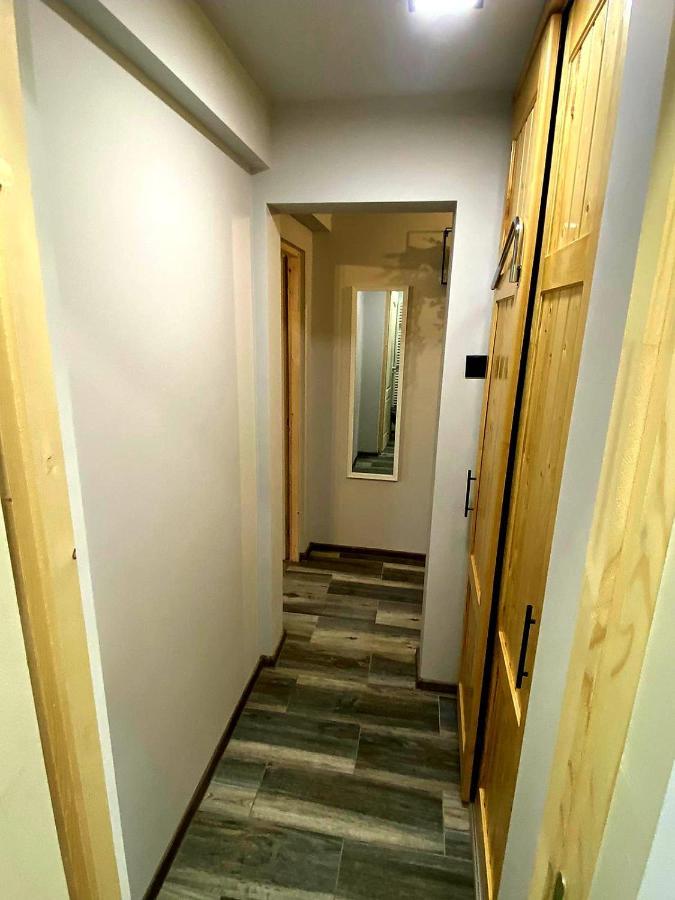 Night Lotus Apartment Hunedoara Exterior foto